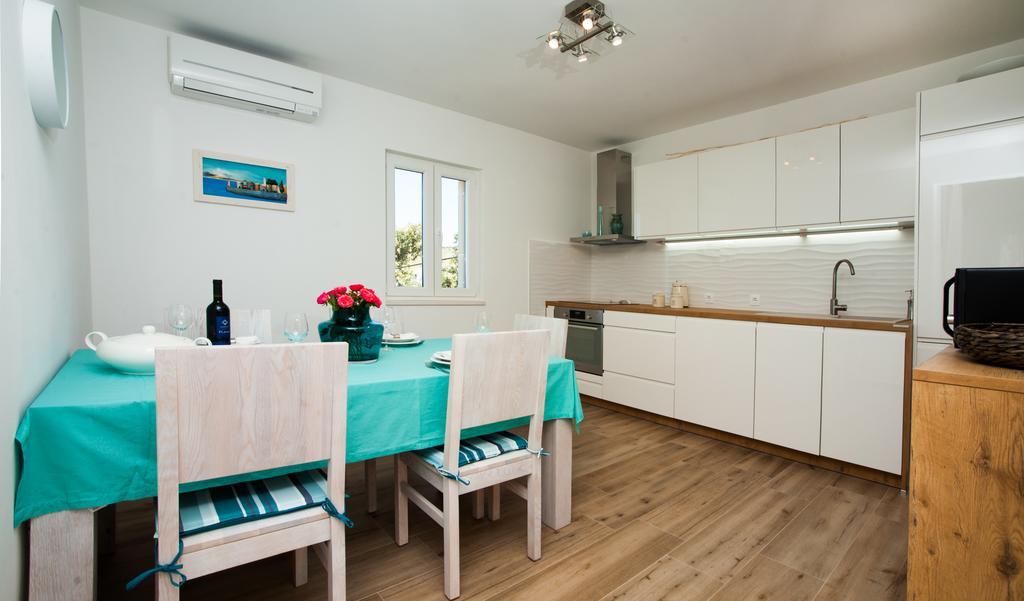 Apartments Villa Laguna With Pool Ražanj Quarto foto