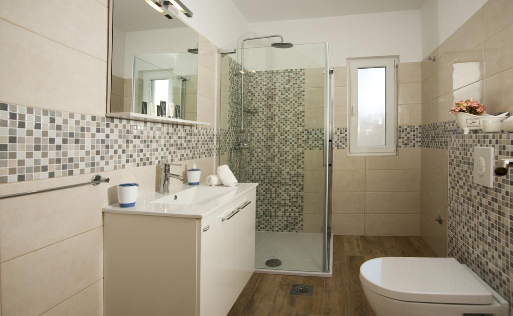 Apartments Villa Laguna With Pool Ražanj Quarto foto